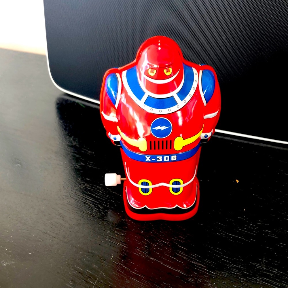 Fun Schylling Wind Up Robot